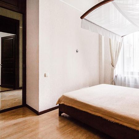 Downtown Prestige Apartment Одеса Екстер'єр фото