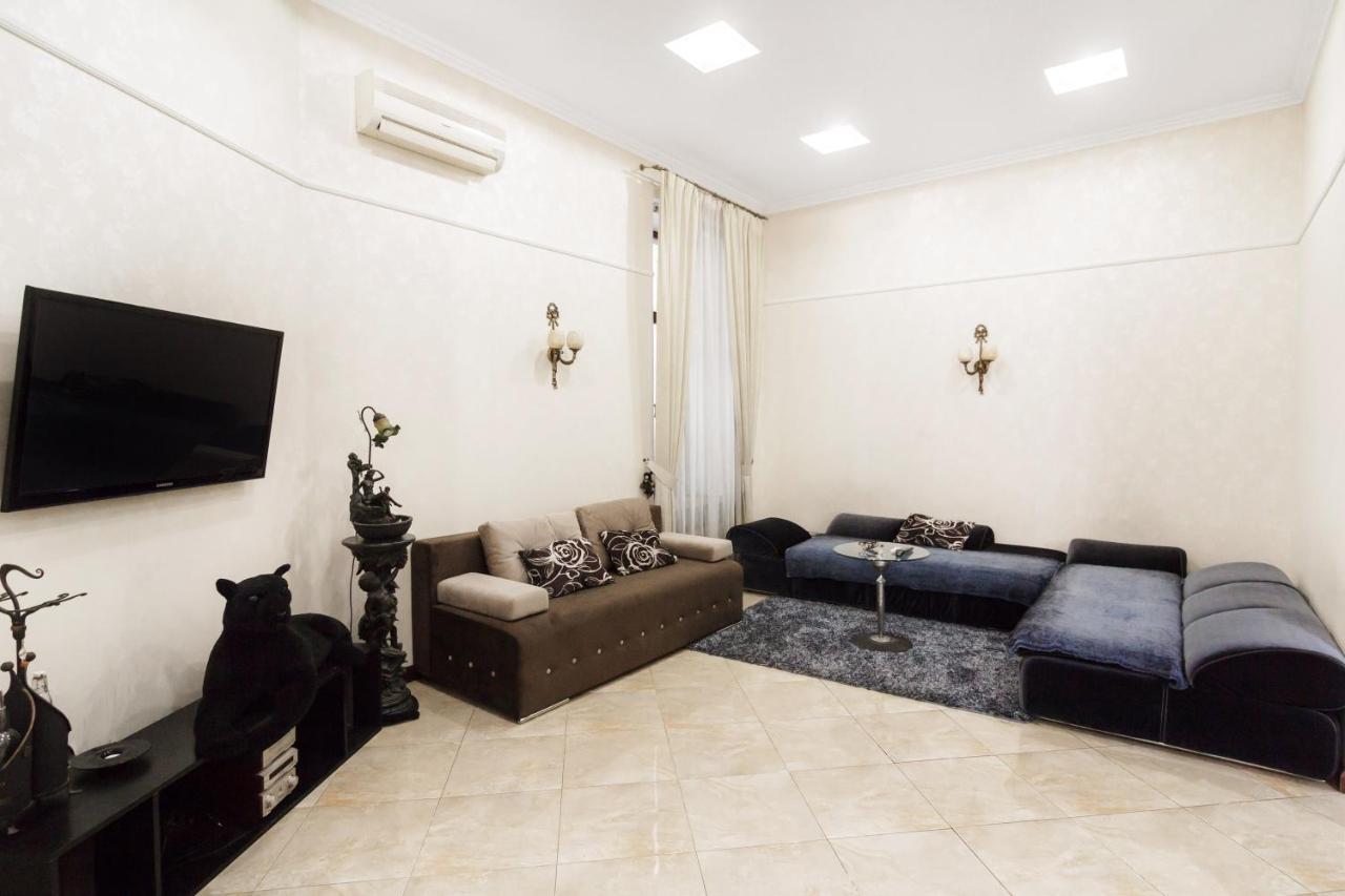 Downtown Prestige Apartment Одеса Екстер'єр фото